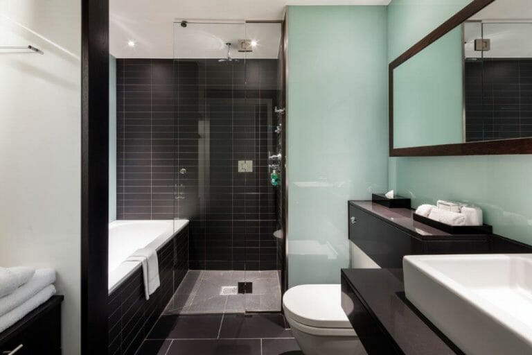 Hotel in Canary Wharf image 20