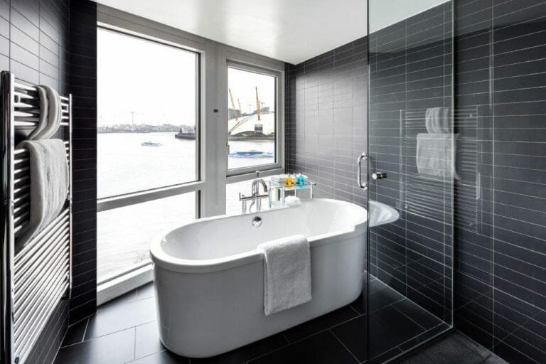 Hotel in Canary Wharf image 21