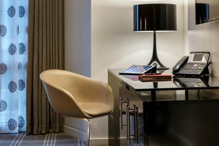 Hotel in Canary Wharf image 14