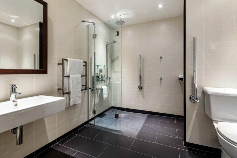 Hotel in Canary Wharf image 19