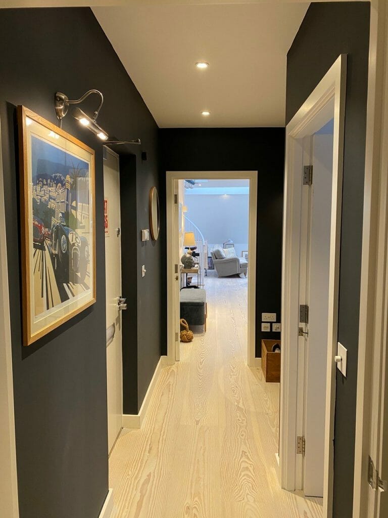 Contemporary Loft Conversion image 4