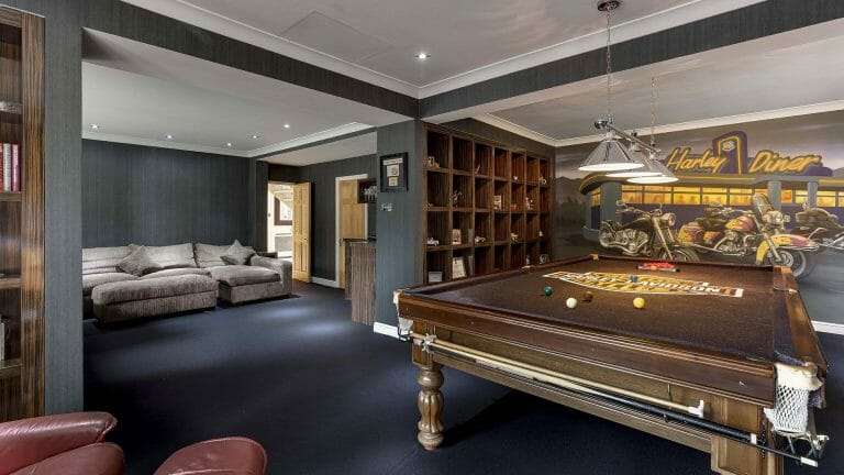 Hertford Villa with Pool, Gym and Garage image 30