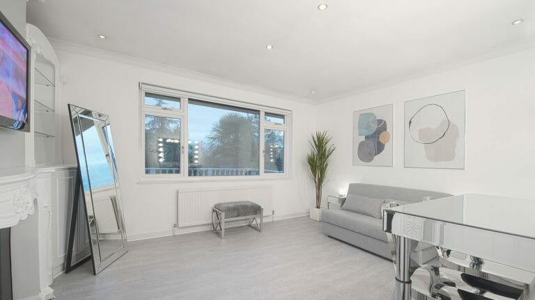 Hertford Villa with Pool, Gym and Garage image 41