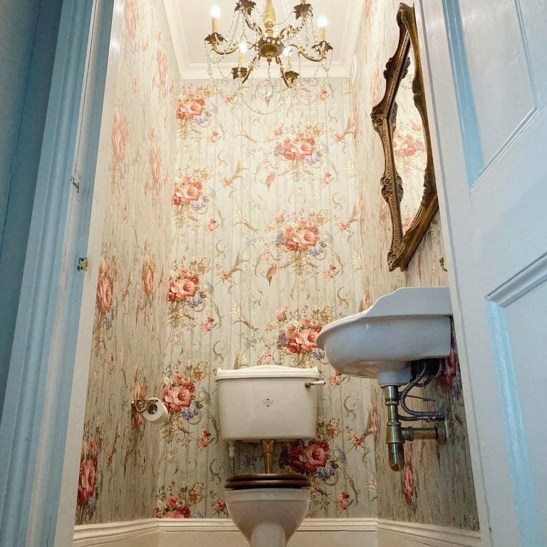 Detached Victorian Home image 19