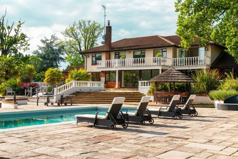 Hertford Villa with Pool, Gym and Garage image 9