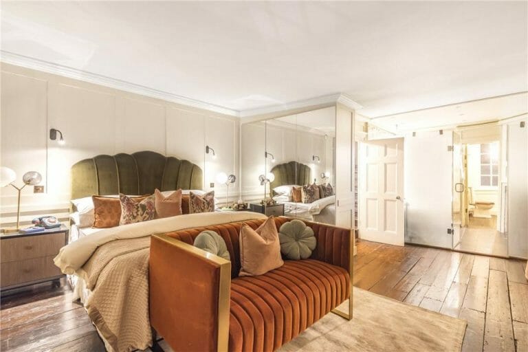 Soho Property image 11