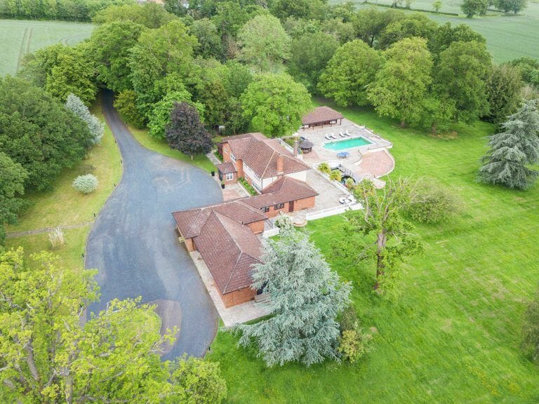 Hertford Villa with Pool, Gym and Garage image 4