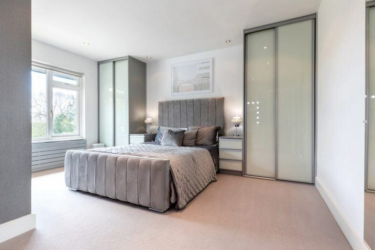 Hertford Villa with Pool, Gym and Garage image 66