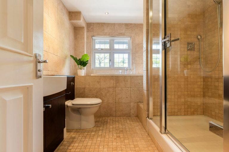 Hertford Villa with Pool, Gym and Garage image 72