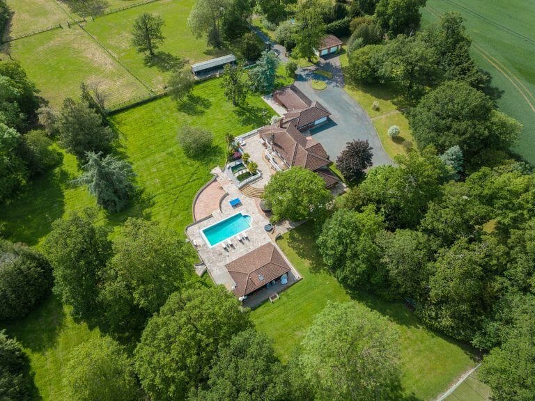 Hertford Villa with Pool, Gym and Garage image 2