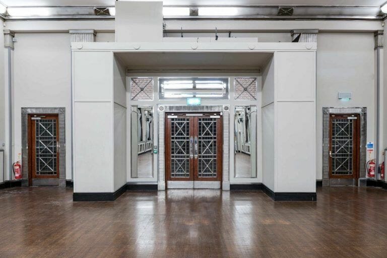 Art Deco Ballroom image 3