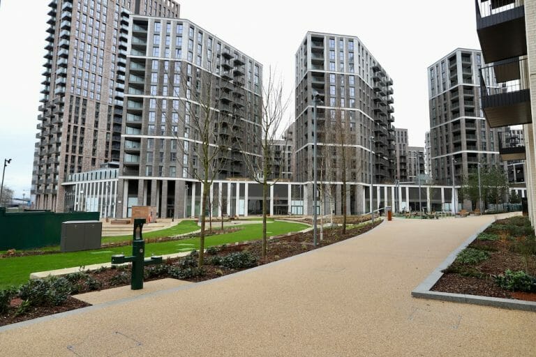 Private Roads in Wembley image 17