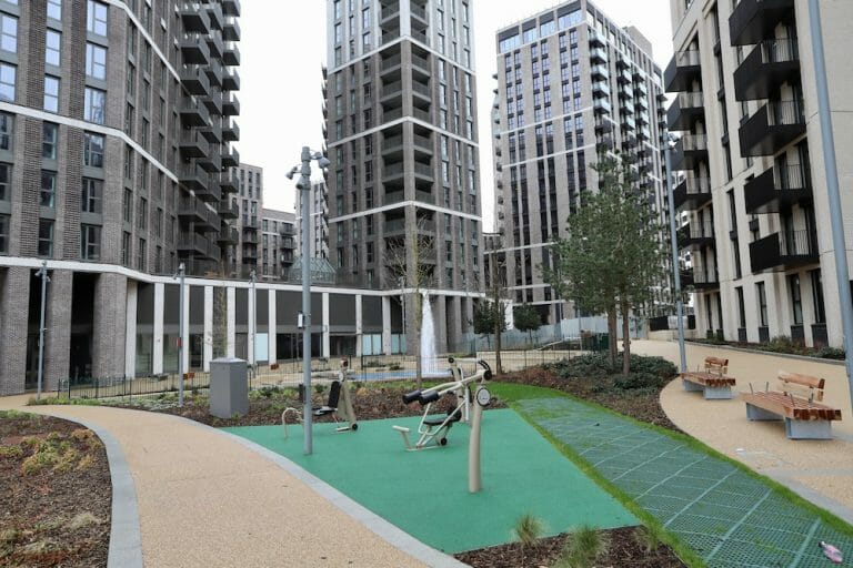Private Roads in Wembley image 19