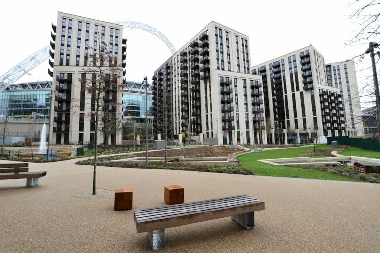 Private Roads in Wembley image 11