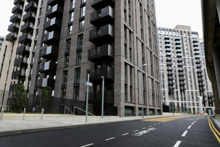 Private Roads in Wembley image 2