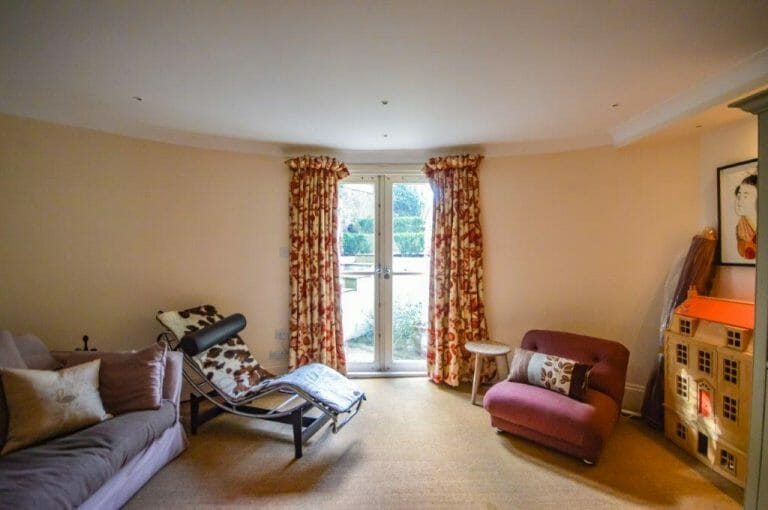 Regency Townhouse image 16