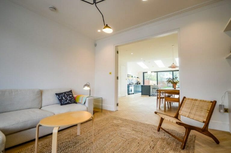 Modern Property in Kensal Green image 13