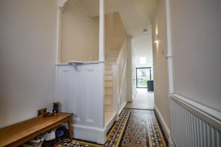 Modern Property in Kensal Green image 2