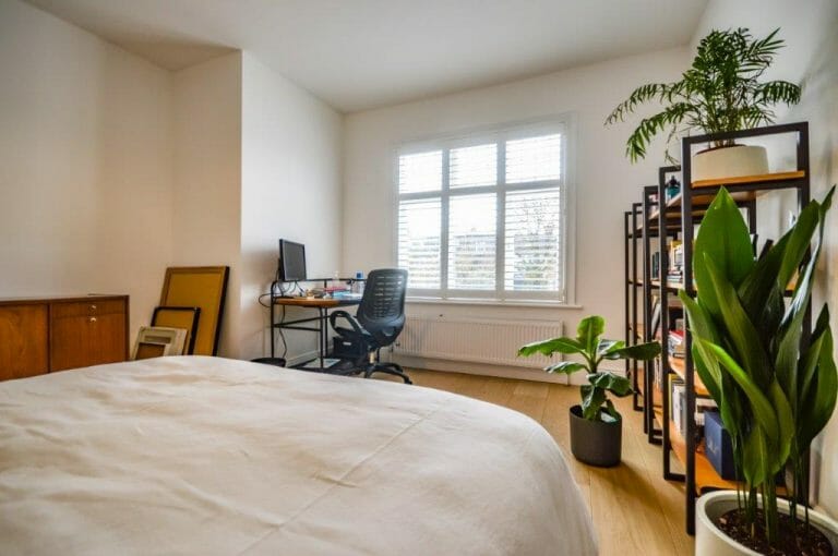Modern Property in Kensal Green image 15