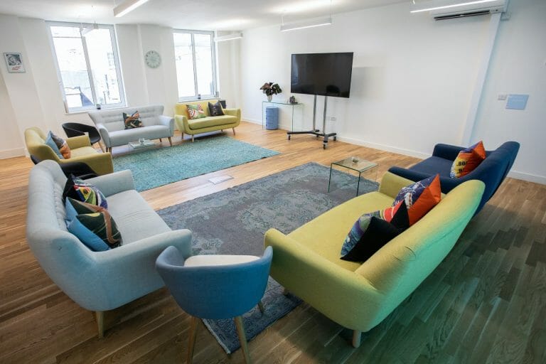 Modern Office in Spitalfields image 3