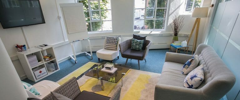Modern Office in St Pancras image 8