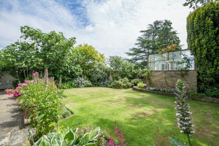 R881- Detached Home image 18