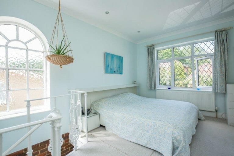 R881- Detached Home image 9