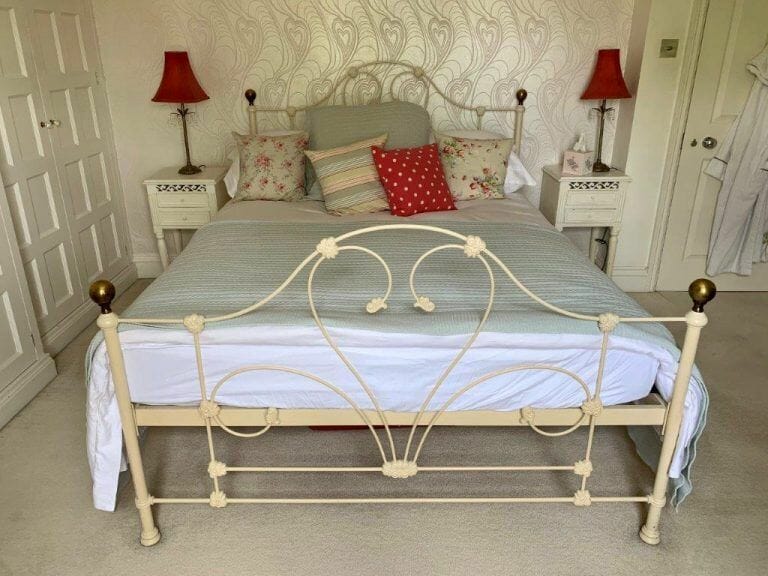 Stylish Streatham House image 34