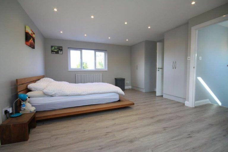Whetstone Modernised Family Home image 15