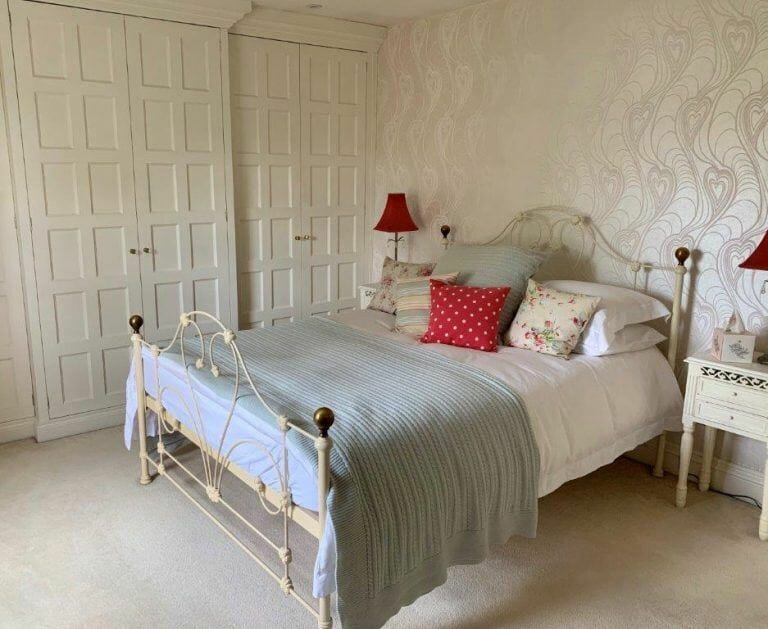 Stylish Streatham House image 28