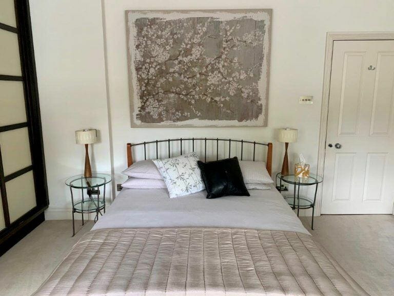 Stylish Streatham House image 33