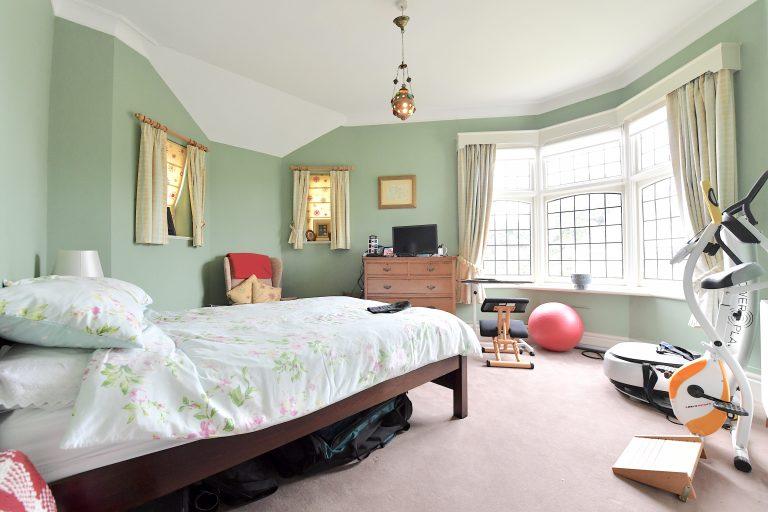 Mill Hill Family Home image 30