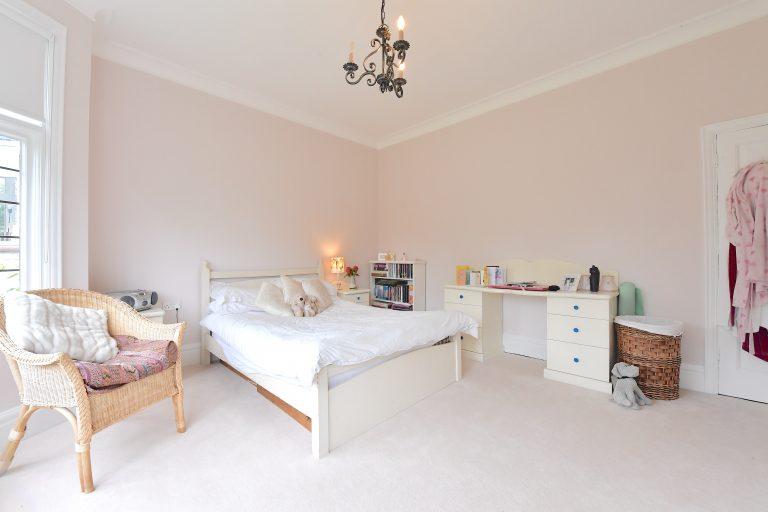 Mill Hill Family Home image 22