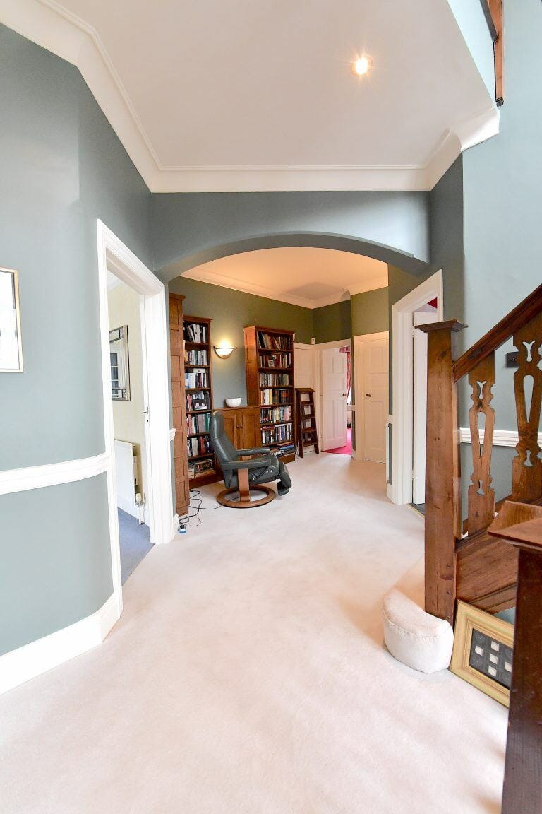 Mill Hill Family Home image 20