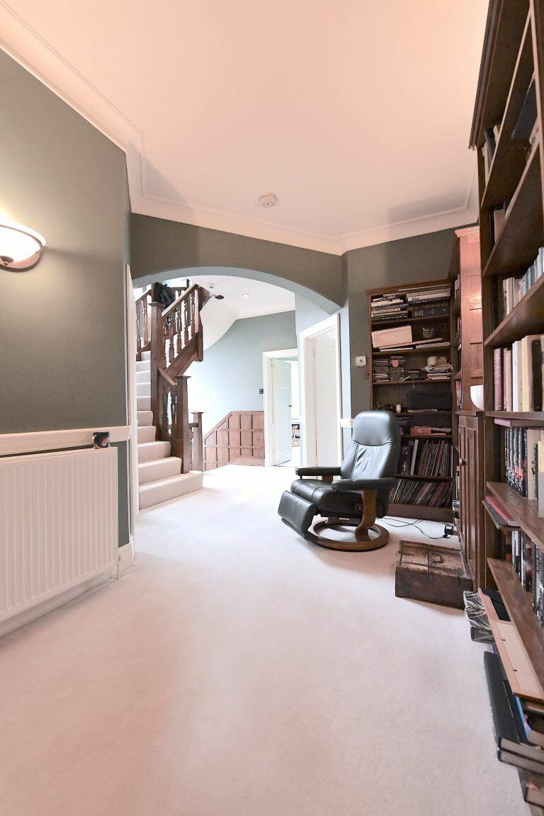Mill Hill Family Home image 29