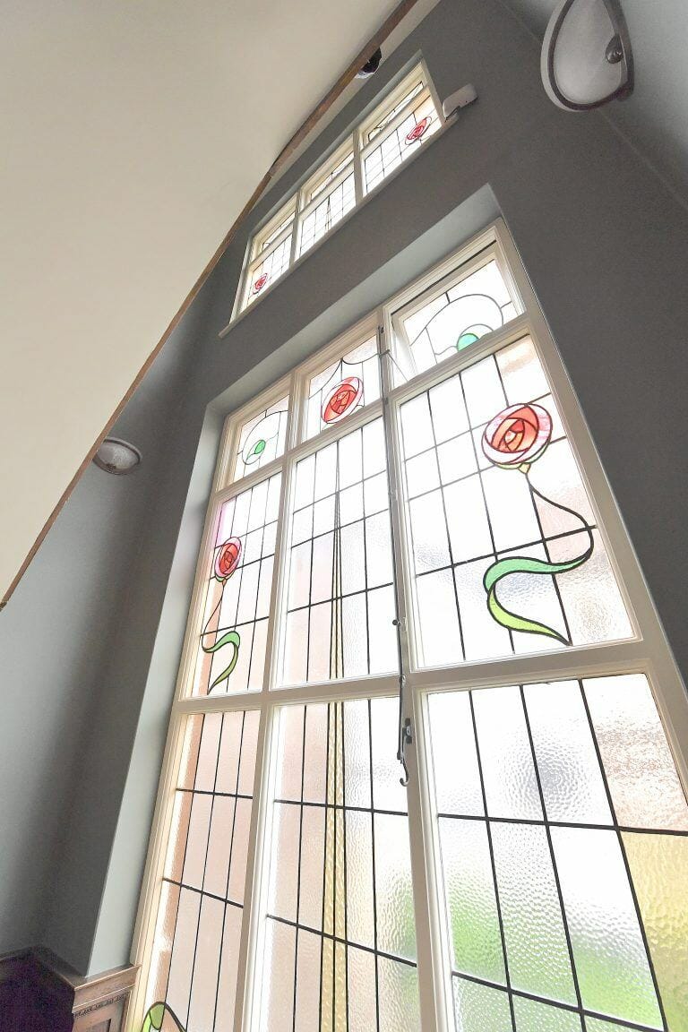 Mill Hill Family Home image 34