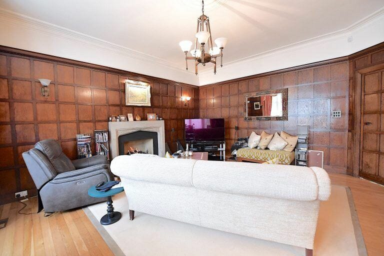 Mill Hill Family Home image 12