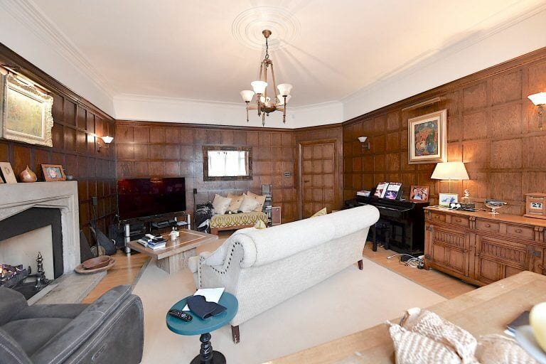 Mill Hill Family Home image 14