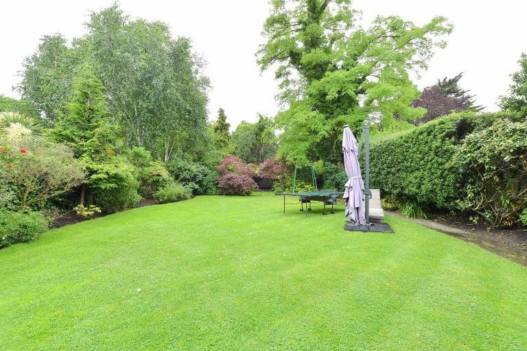 Mill Hill Family Home image 37