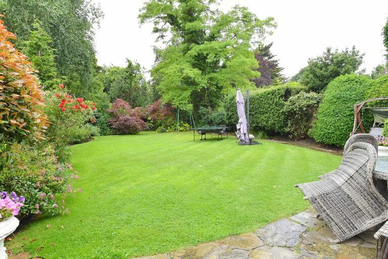 Mill Hill Family Home image 41