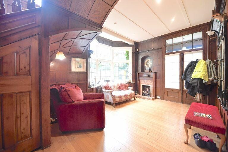 Mill Hill Family Home image 16