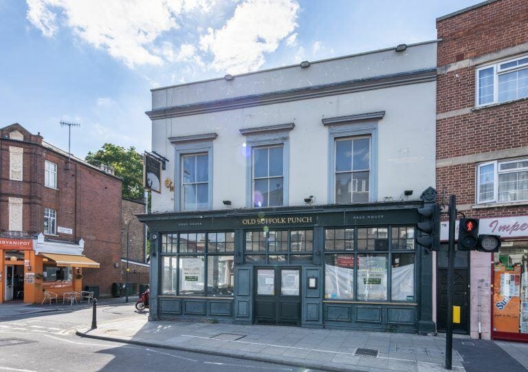 Empty Pub & Restaurant in Hammersmith image 3