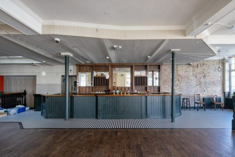 Empty Pub & Restaurant in Hammersmith image 8