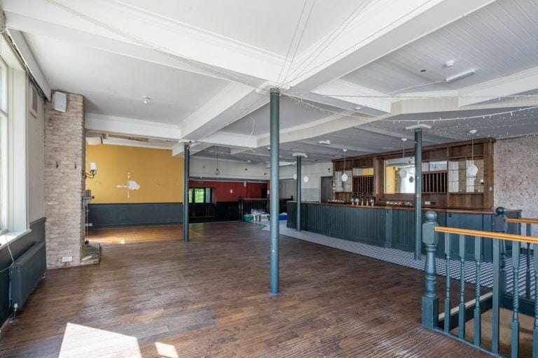 Empty Pub & Restaurant in Hammersmith image 10