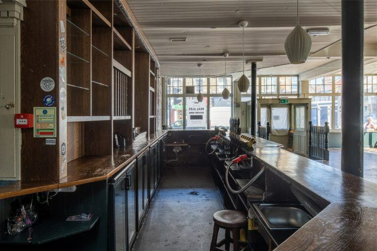 Empty Pub & Restaurant in Hammersmith image 12