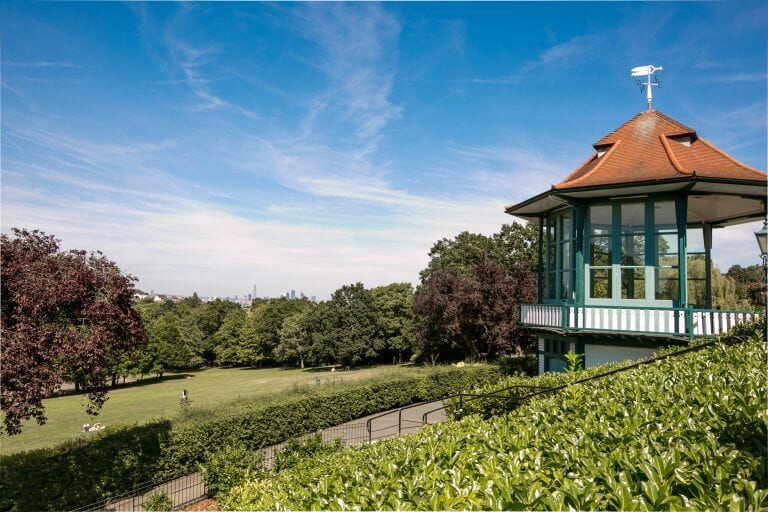 London Gallery with Gardens image 12