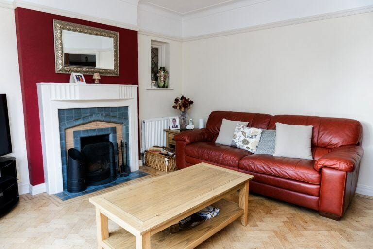 Detached Suburban Home image 6
