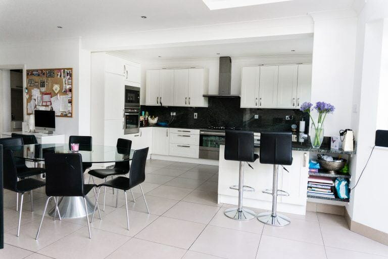 Detached Suburban Home image 16