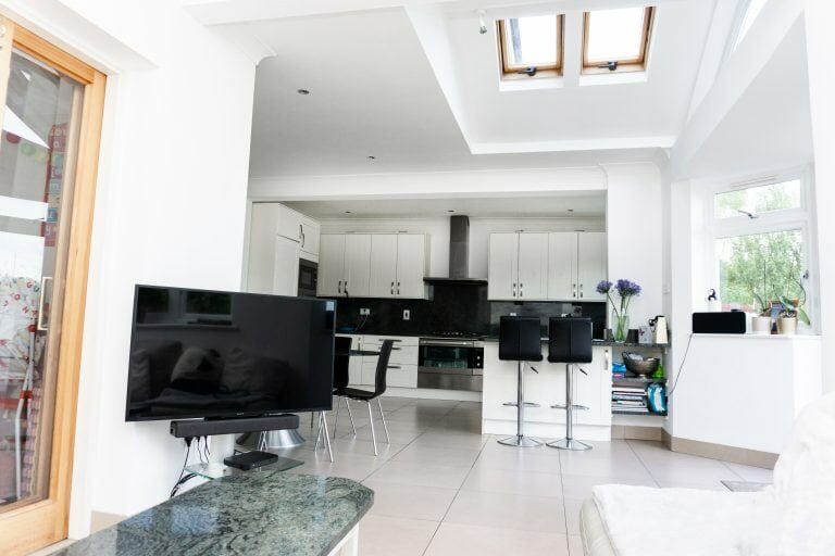 Detached Suburban Home image 20