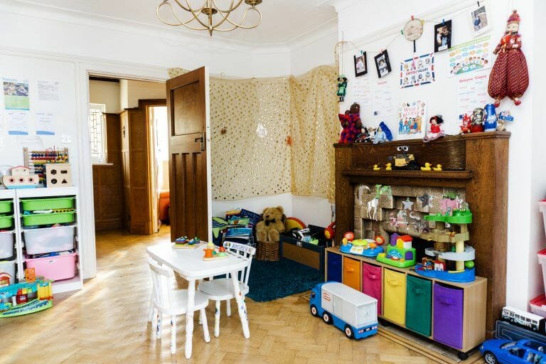Detached Suburban Home image 9